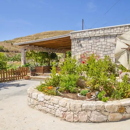 Emilia's Little Semesterbostad Agioi Anargyroi (Milos)