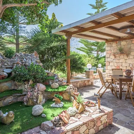 Emilia's Little Holiday home Agioi Anargyroi (Milos)
