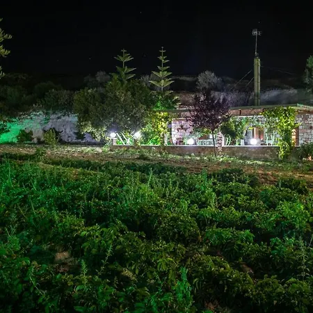 Emilia's Little Holiday home *